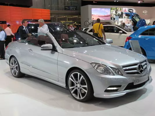 Mercedes-Benz E 250 1.8dm3 benzyna 207 L347M0 TZBBB401